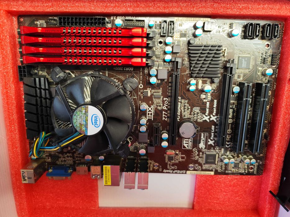 Vând Asrock Z77 PRO