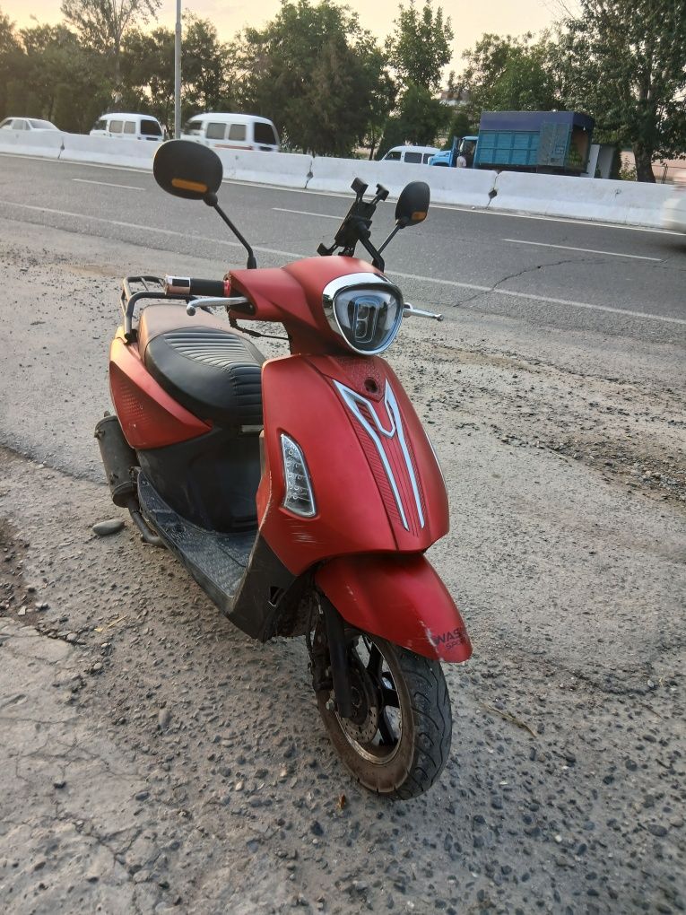 Sukuter 125 kuba