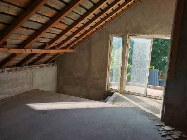 CASA DE VANZARE LA GRI, P+M (2011) cu TEREN 1500mp