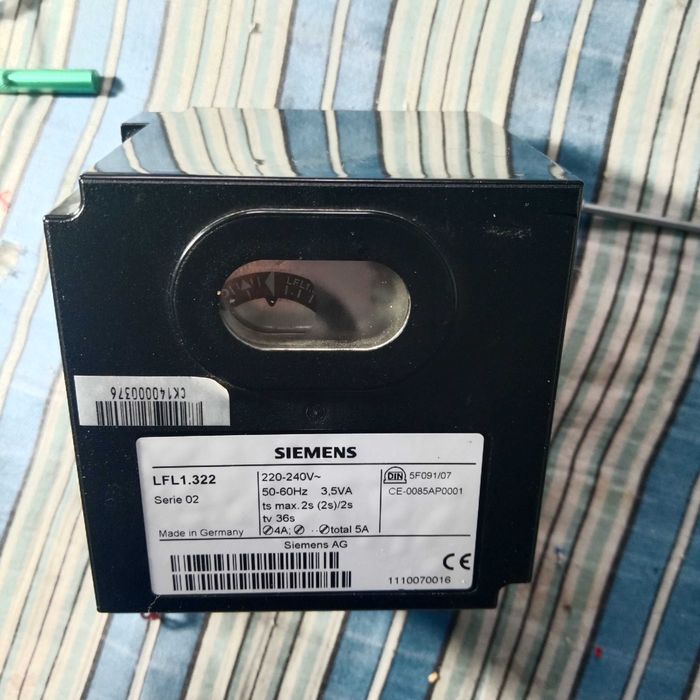 реле напряжения 220В .бл пит. 24В