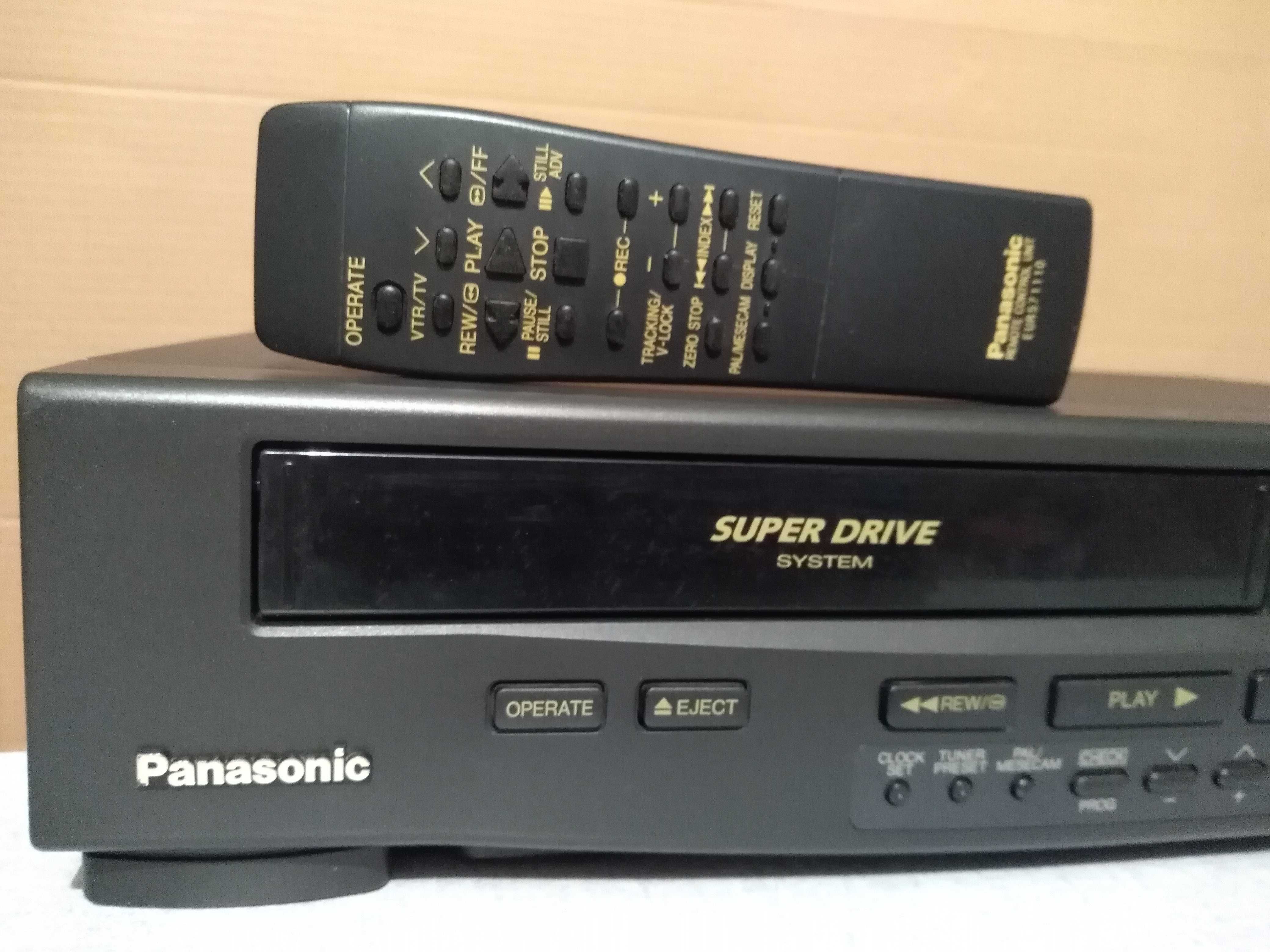 VHS-  PANASONIC NV-SD3 видео рекордер .