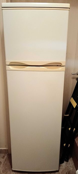 Голям хладилник NEO