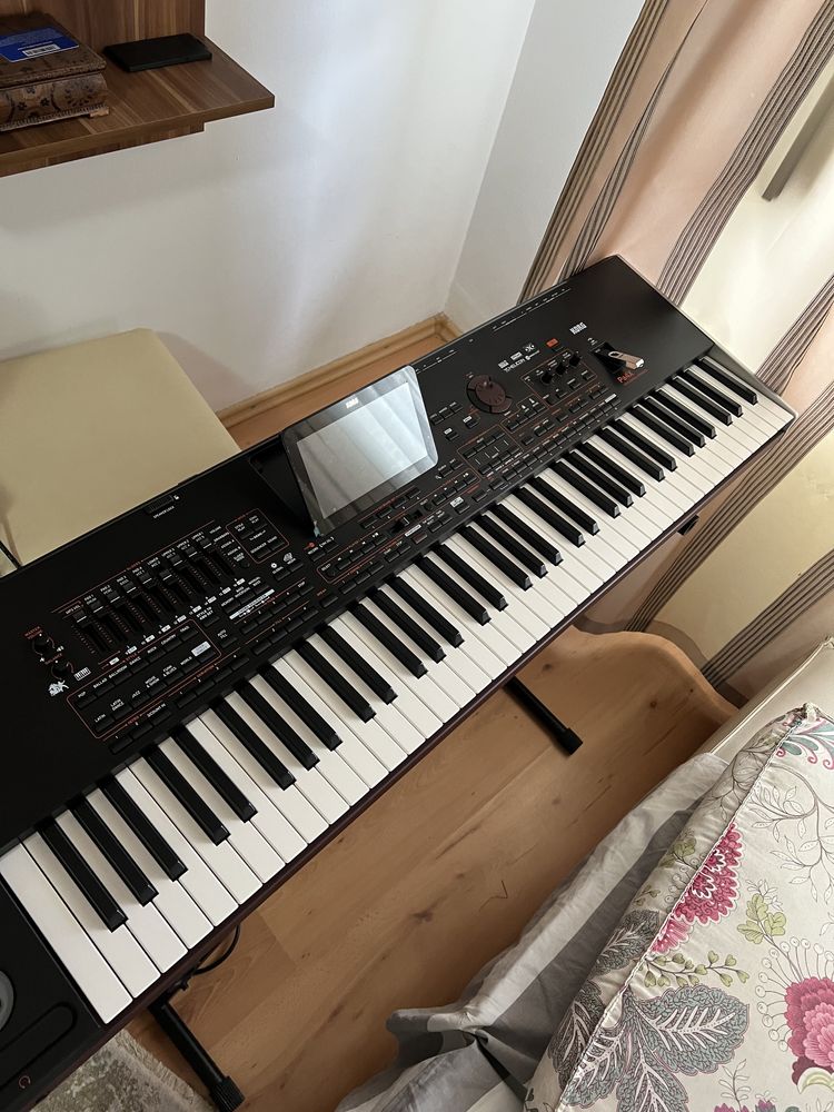 vând korg pa 4 x pro