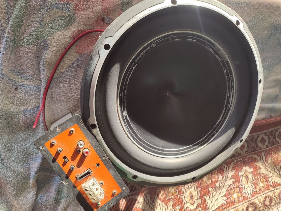 Продам сабвуфер 1200W колонка