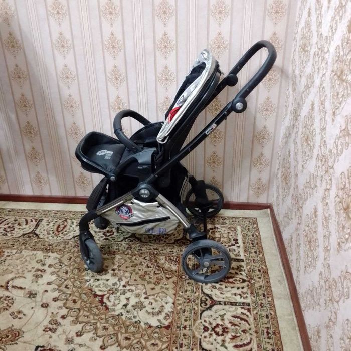 Боллар коляскаси