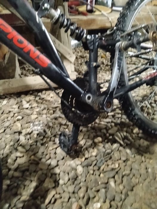 Vând bicicleta pentru copii de 10-12ani