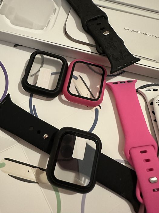 Часовник APPLE WATCH Se 40 mm в ГАРАНЦИЯ