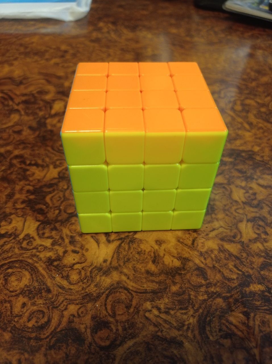 Kubik rubik sotiladi!!!