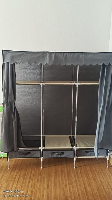 Шкаф для одежды в спальню и прихожую