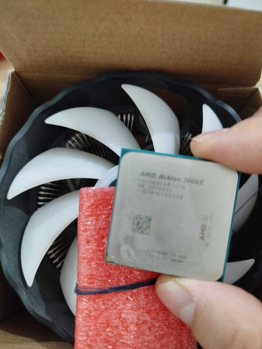 AMD athlon 200GE