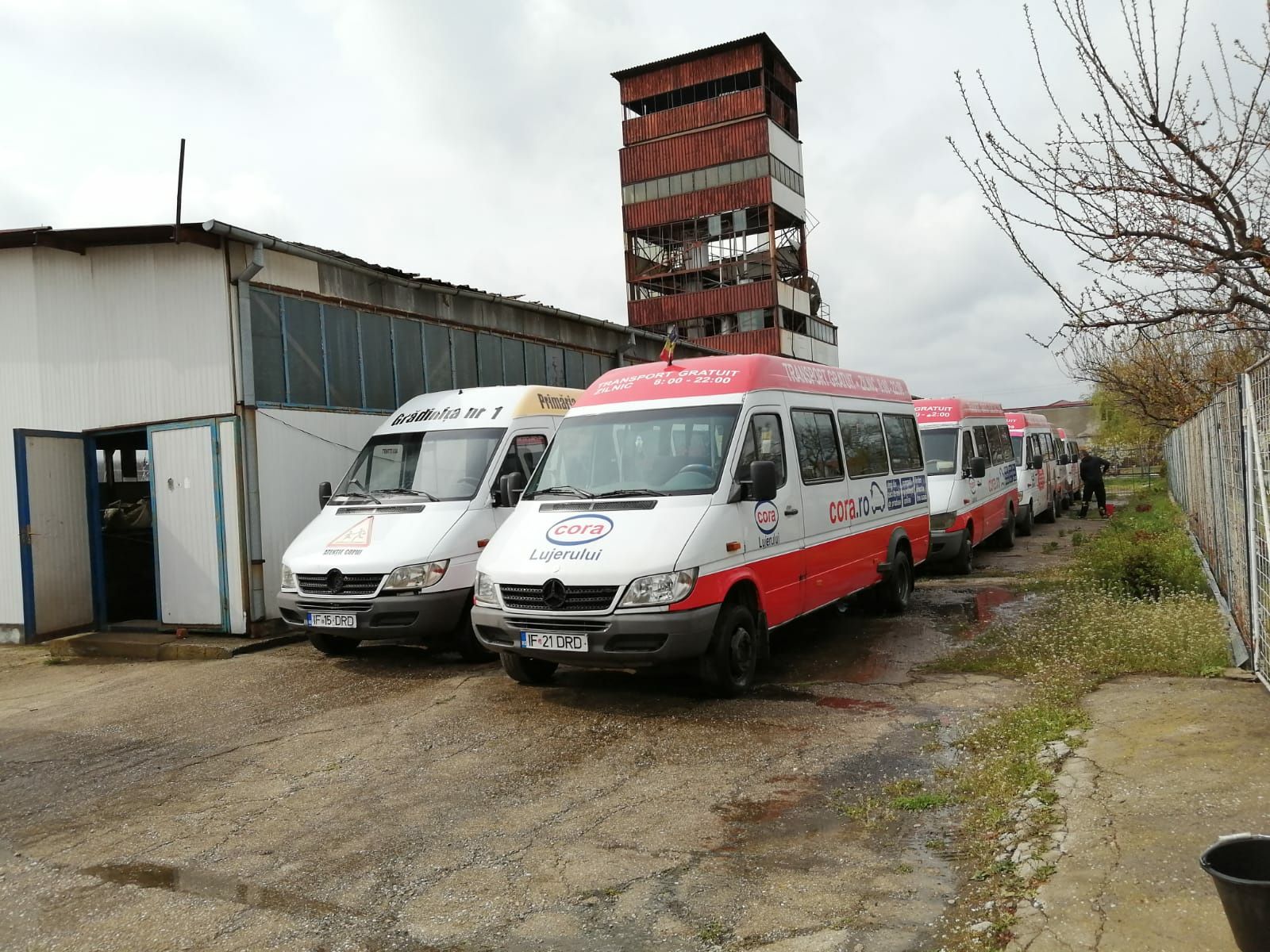 Dezmembrez mercedes sprinter 2,2 cu punte pe simplu și pe dublu