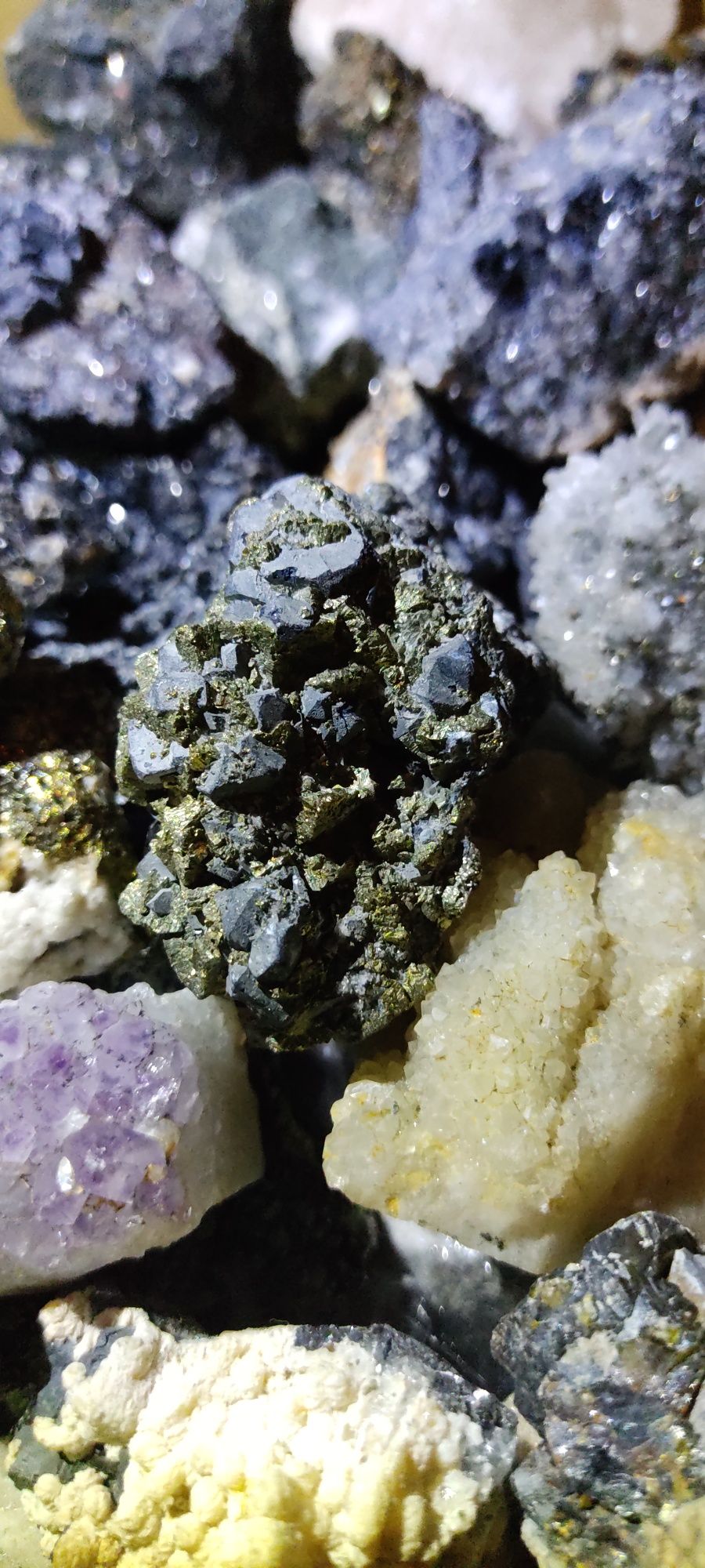 Flori de mină cristale minerale cuarț pirită Baia mare și Cavnic