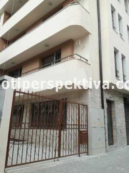 Продава се Тристаен апартамент в Пловдив, Център - 99 кв.м за 1958 €/кв.м - Снимка #1