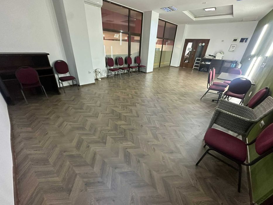 Inchiriez spatiu comercial 80mp B-dul Mamaia hol receptie HotelMegalos