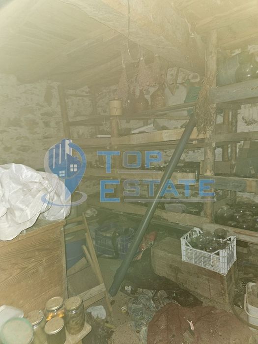Къща в село Горско Калугерово в непосредствена близост до язовир  Але