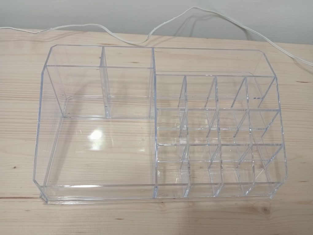 Organizator pentru cosmetice