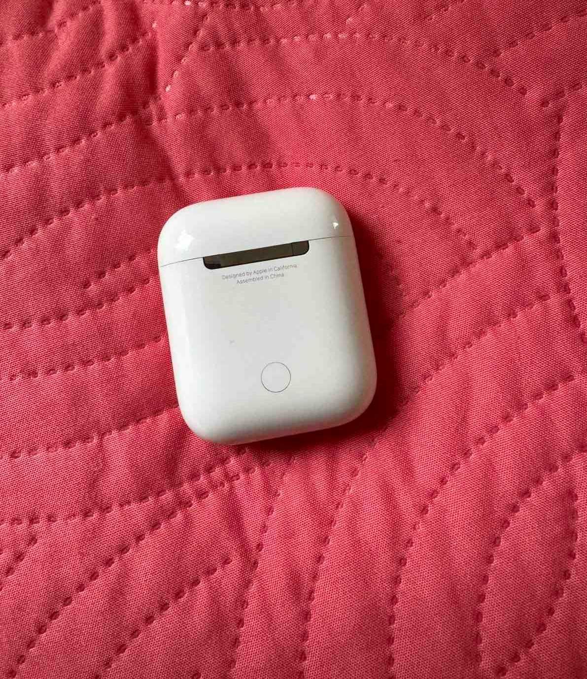 AirPods (2-ро поколение)