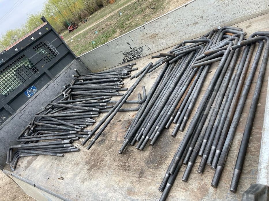 Vand hale metalice tije facute la strung cu carlig structura vopsita