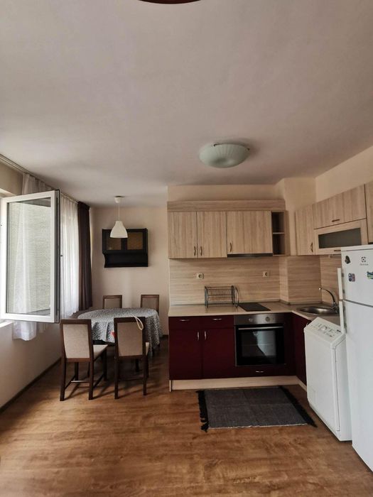 Дава се под наем Двустаен апартамент в Пловдив, Център - 50 кв.м за 425 € - Снимка #1