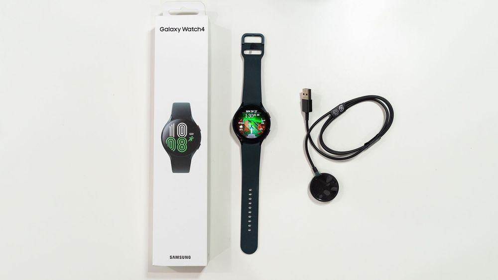 Samsung Galaxy Watch 4 44mm LTE (4G) – Като Нов!