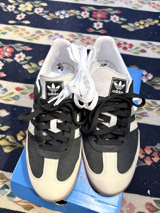 Adidasi noi originali