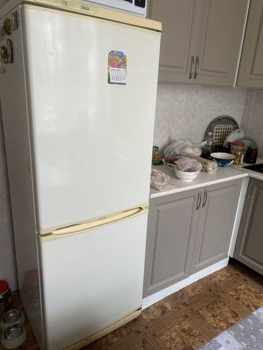 Отдам даром  холодильник STINOL  неисправный