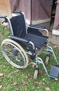 Cărucior/scaun rulant ieftin, pentru persoane cu dizabilități