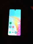 Продам срочно телефон Samsung A52