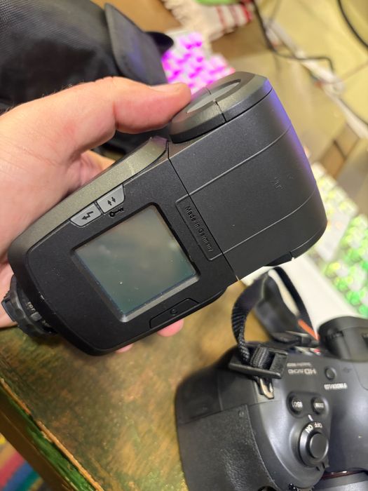 Sony Alpha 58 DSLR + Metz 52 AF-1