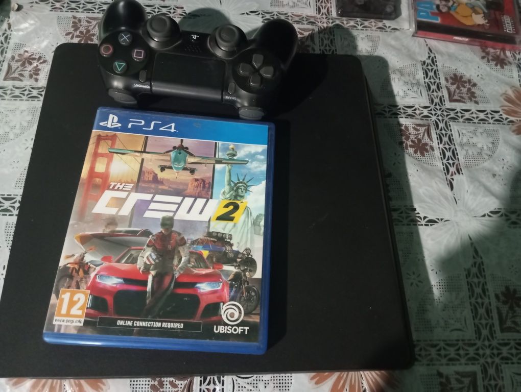 Play Station 4 slim