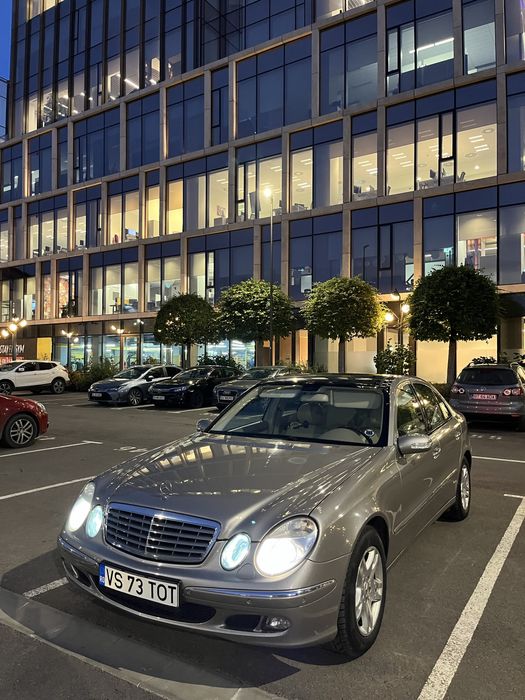 Vând Mercedes-Benz E220 W211