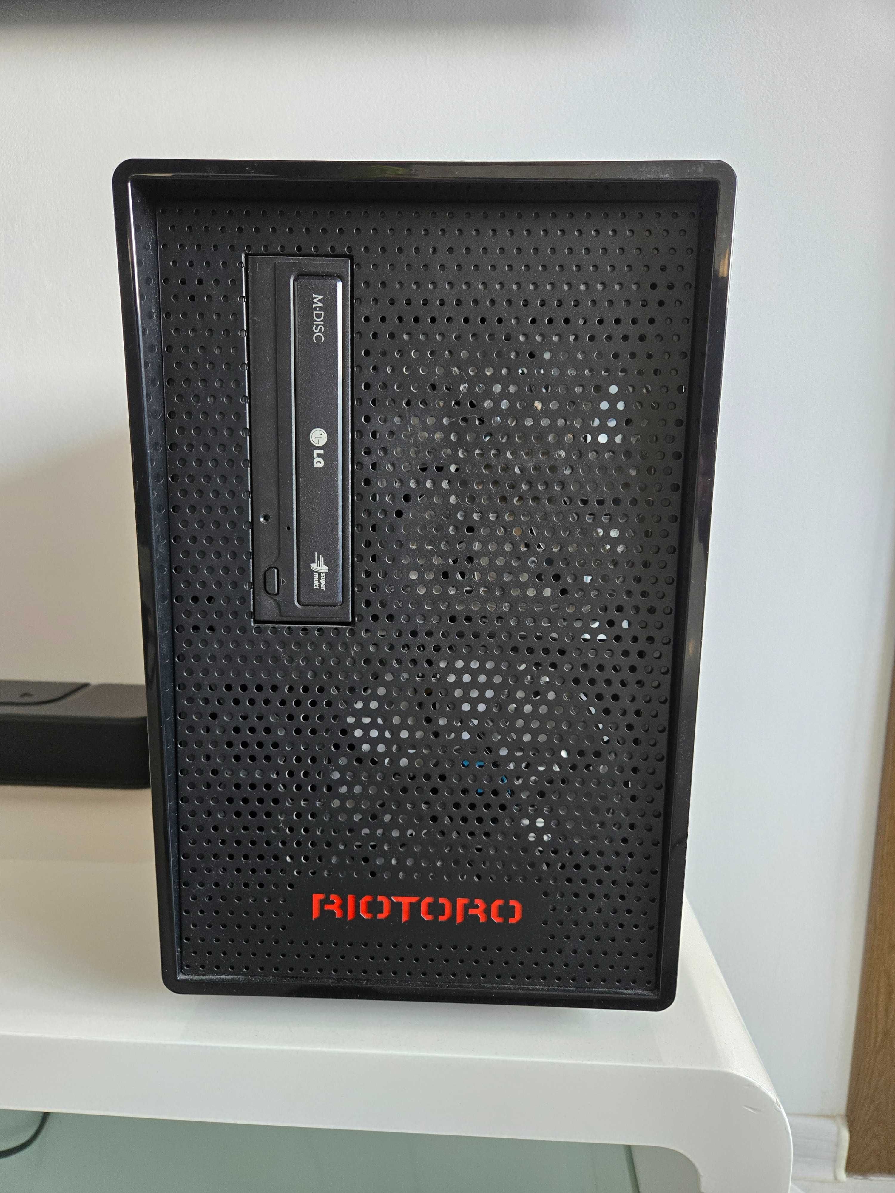 Настолен геймърски компютър 32 RAM, Rizen 7, Asrock, Radeon Vega 64