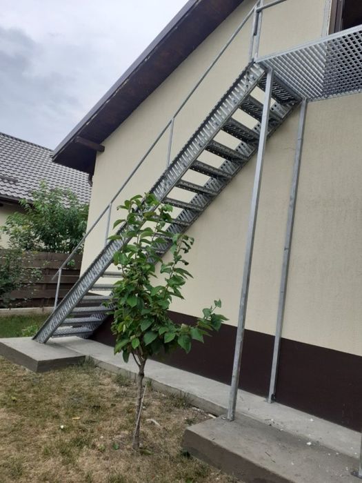 Scări metalice galvanizate la orice demisiune asiguram transport ori u