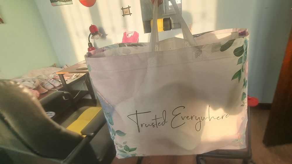 Сумка 4 шт Цена за все 
Юнусобод 17-квартал