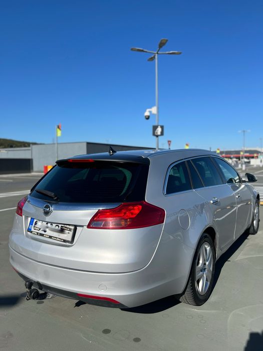 Opel Insignia Sports Tourer / 131 cp