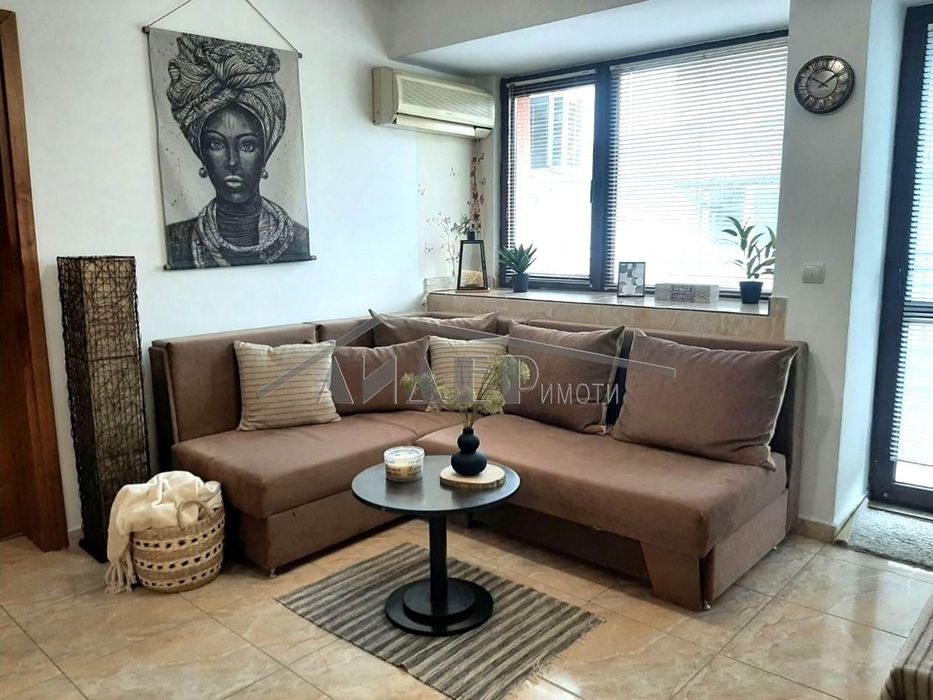 Дава се под наем Тристаен апартамент в Пловдив, Младежки Хълм - 80 кв.м за 500 € - Снимка #1