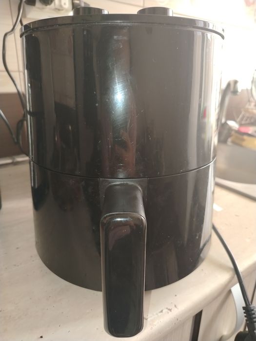 Friteuza cu aer cald