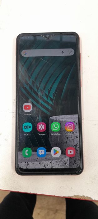 Продам срочно телефон самсунг а 02