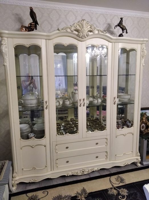 Продам Сервант...