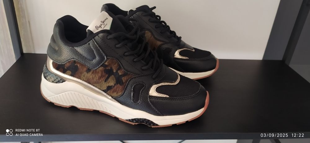 Vând adidași pepe jeans noi