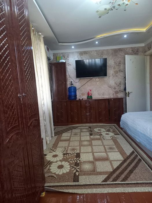 Продается квартира 1/4/4 на массиве ТТЗ-1 
Мирзо Улугбекский район
ТТЗ