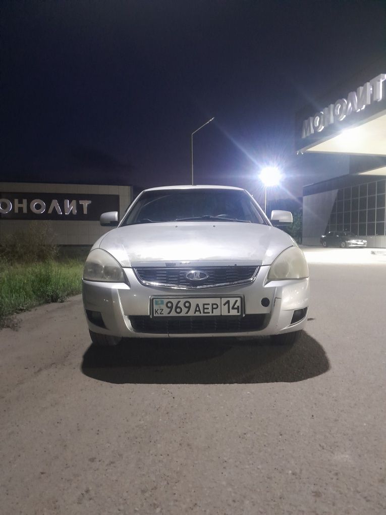 Продам Приору 2 полу люкс