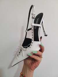 Pantofi Versace marimea 40