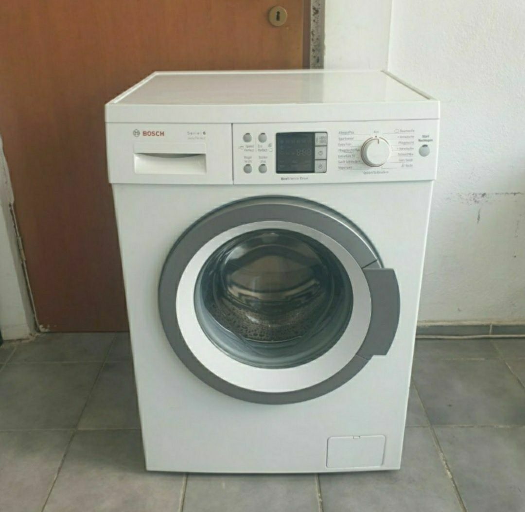 LICHIDARE DE STOC.  Masina de spălat rufe Bosch  wab 54122