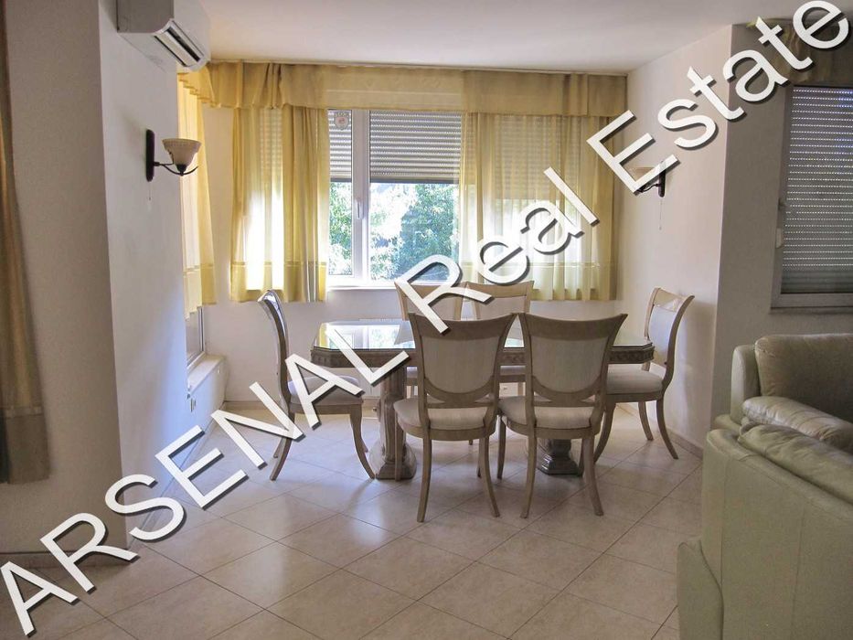 Дава се под наем Тристаен апартамент в София, Център - 170 кв.м за 1400 € - Снимка #3