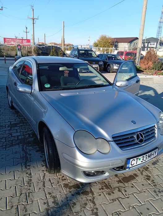 Vând Mercedes C200 CDi