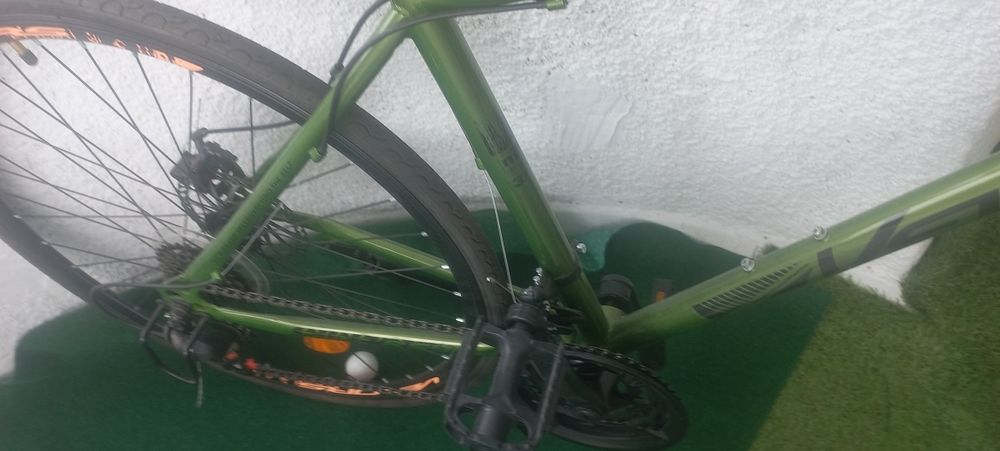 Vând bicicleta CARPAT nefolosita
