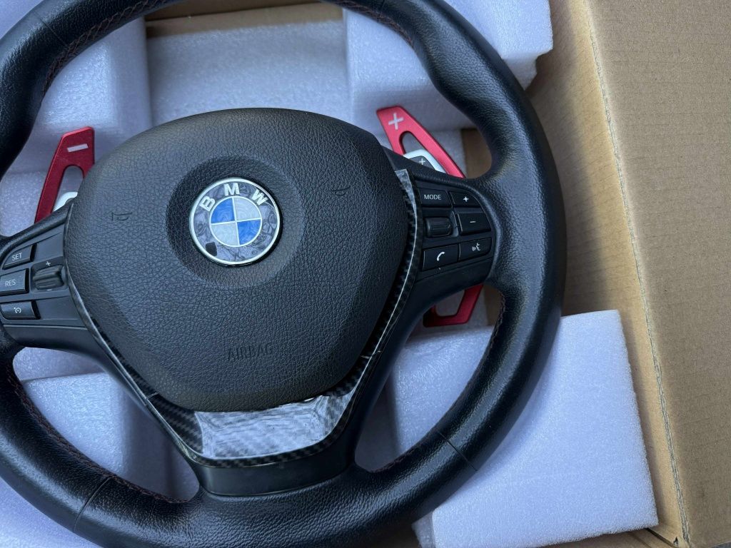 Продавам отличен волан с Airbag за BMW f30