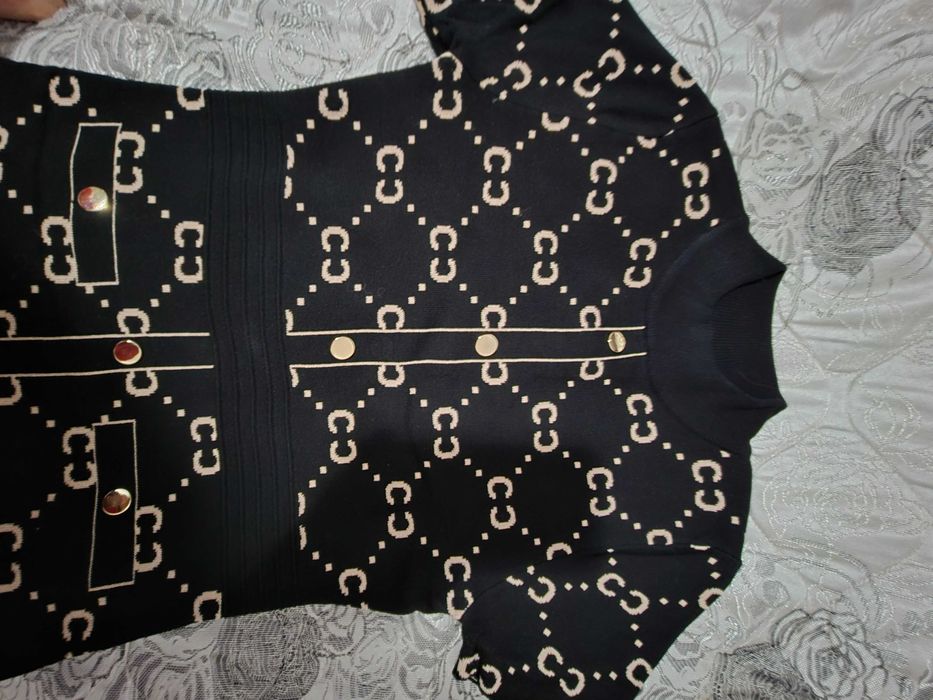 Рокля от страхотна материя машинно плетиво