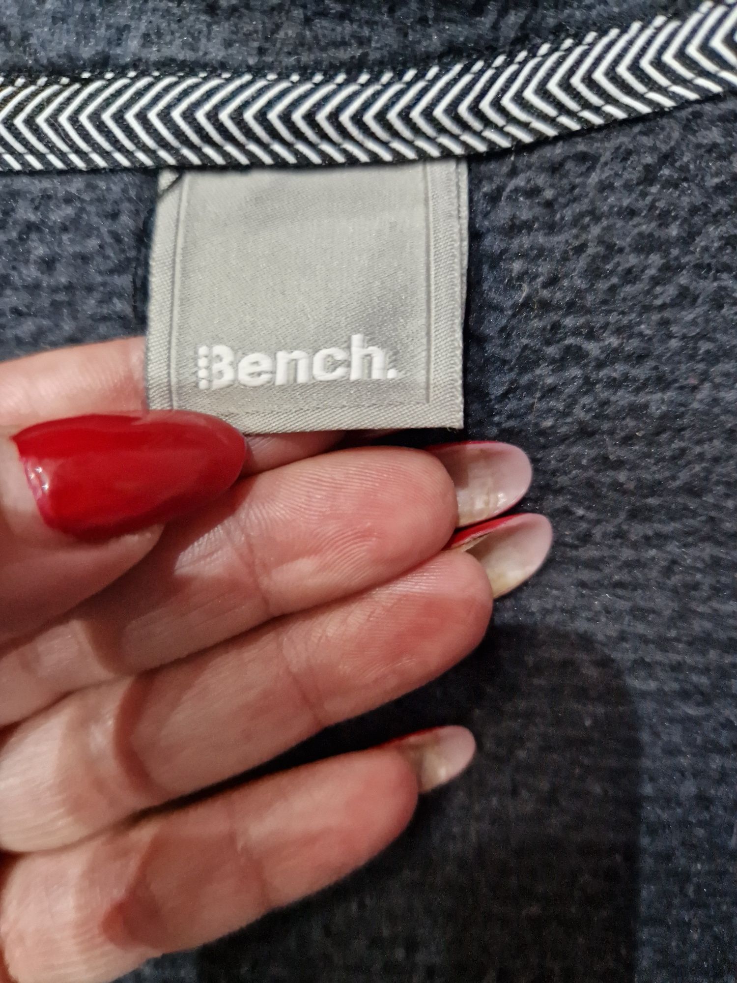 Hanorac+pantaloni +tricou, toate la 45 lei